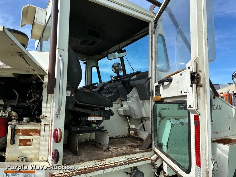 image for item DO3297 1996 Elgin Pellican street sweeper