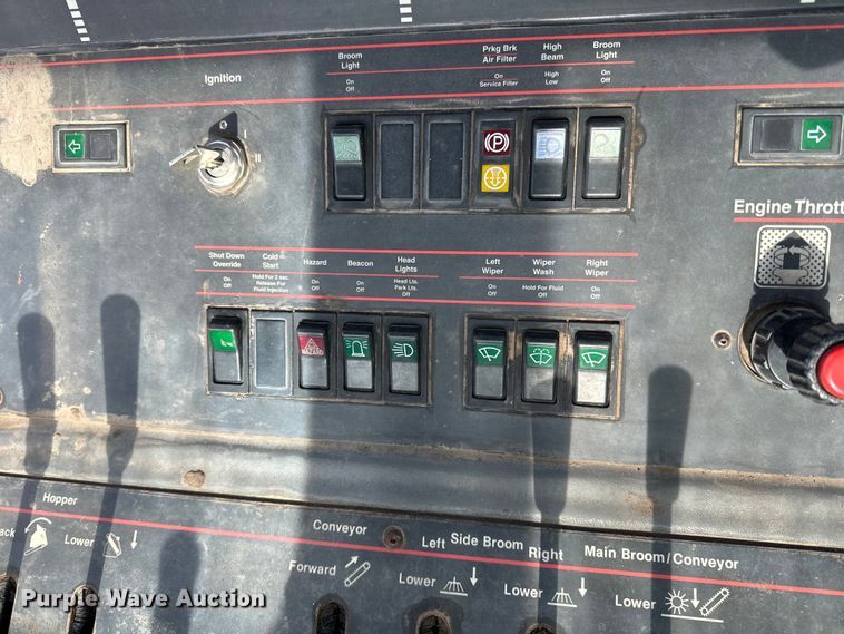 image for item DO3297 1996 Elgin Pellican street sweeper