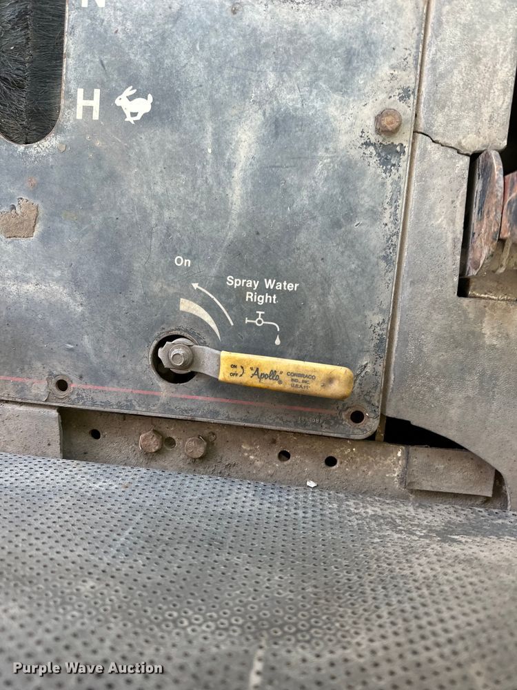 image for item DO3297 1996 Elgin Pellican street sweeper