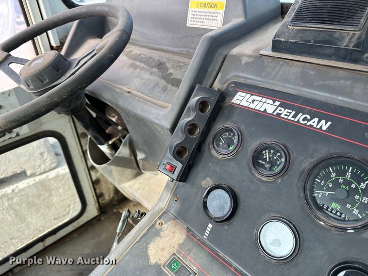 image for item DO3297 1996 Elgin Pellican street sweeper