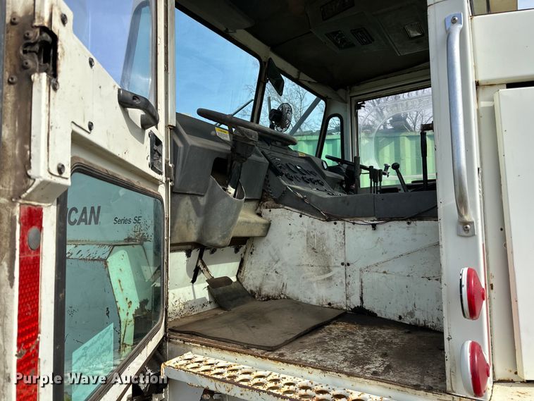 image for item DO3297 1996 Elgin Pellican street sweeper