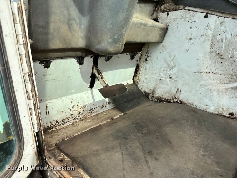 image for item DO3297 1996 Elgin Pellican street sweeper