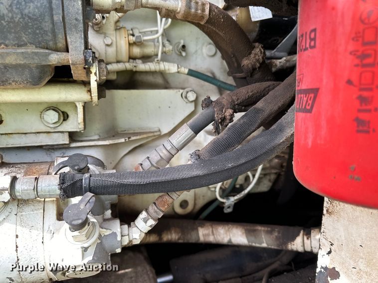 image for item DO3297 1996 Elgin Pellican street sweeper