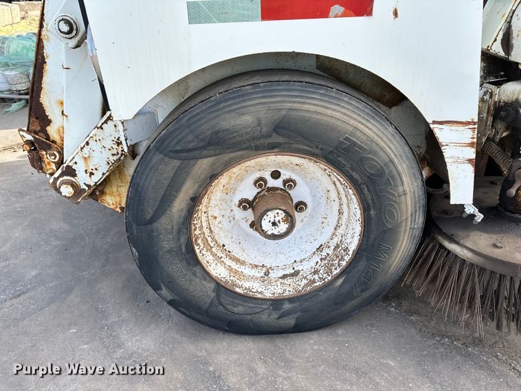 image for item DO3297 1996 Elgin Pellican street sweeper