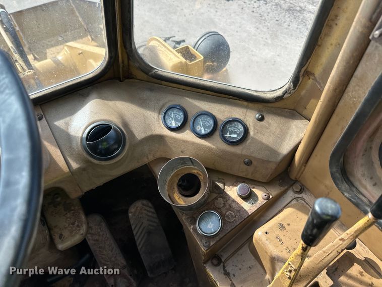 image for item DO3298 1987 Caterpillar 950E wheel loader