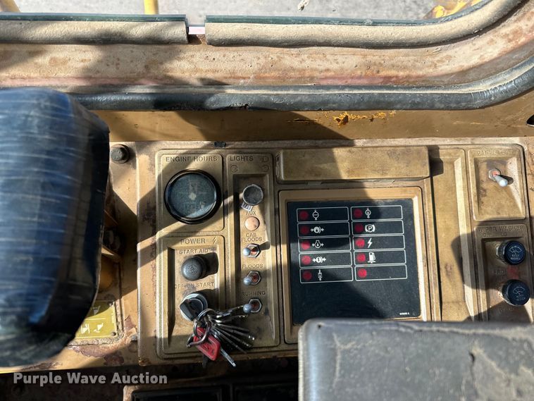 image for item DO3298 1987 Caterpillar 950E wheel loader