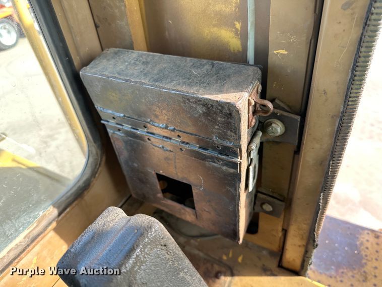 image for item DO3298 1987 Caterpillar 950E wheel loader