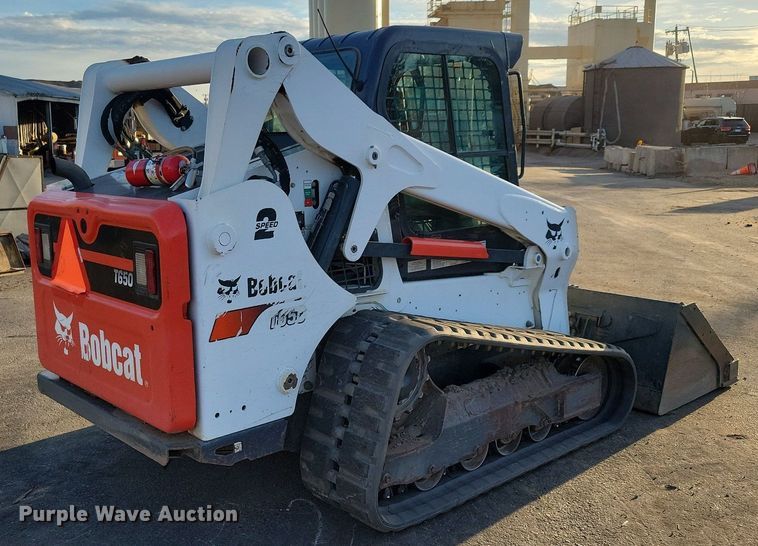image for item DO3301 2019 Bobcat T650 tracked skid steer loader
