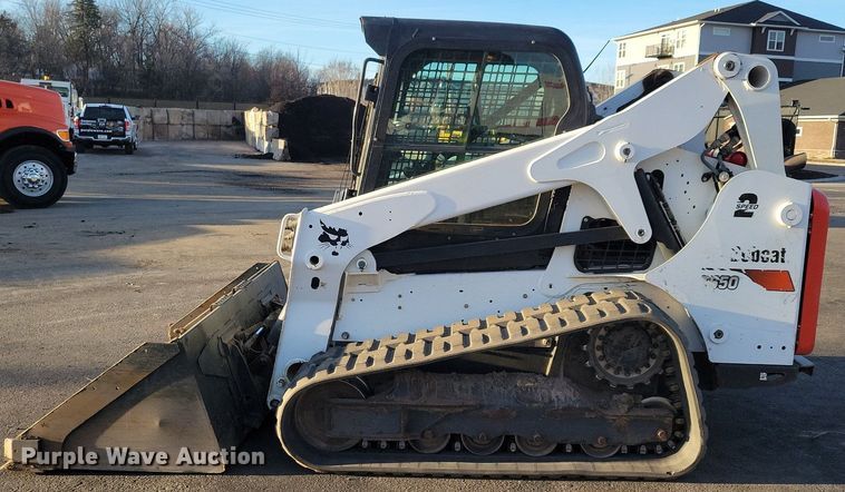 image for item DO3301 2019 Bobcat T650 tracked skid steer loader