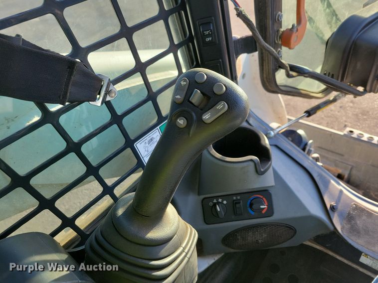 image for item DO3301 2019 Bobcat T650 tracked skid steer loader