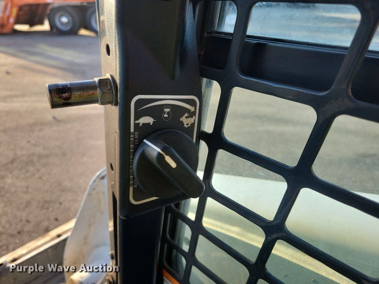 image for item DO3301 2019 Bobcat T650 tracked skid steer loader