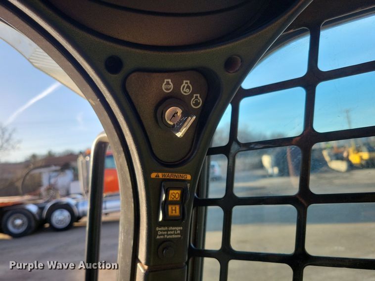 image for item DO3301 2019 Bobcat T650 tracked skid steer loader