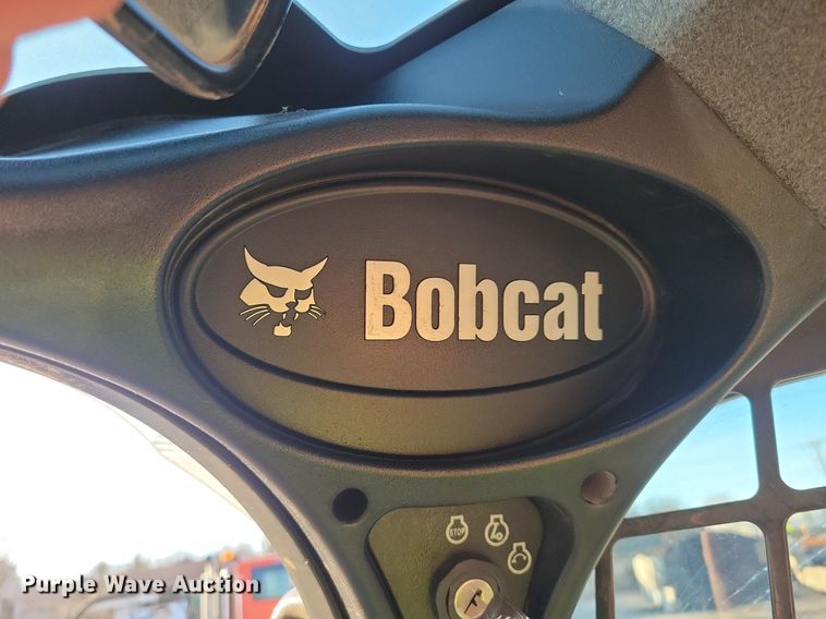 image for item DO3301 2019 Bobcat T650 tracked skid steer loader