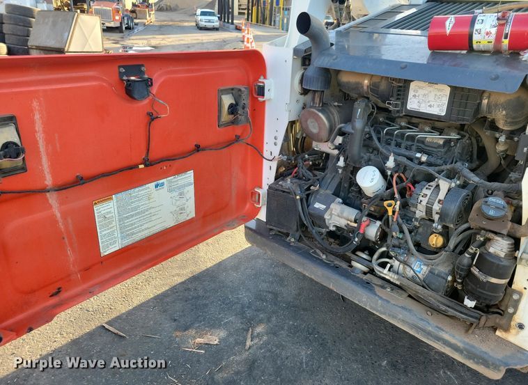 image for item DO3301 2019 Bobcat T650 tracked skid steer loader