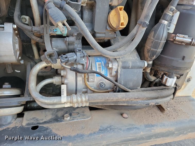 image for item DO3301 2019 Bobcat T650 tracked skid steer loader