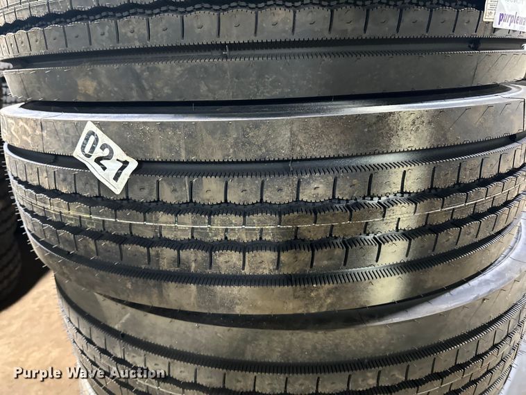 image for item DO3315 (6) Firestone FS516A 11R22.5 tires