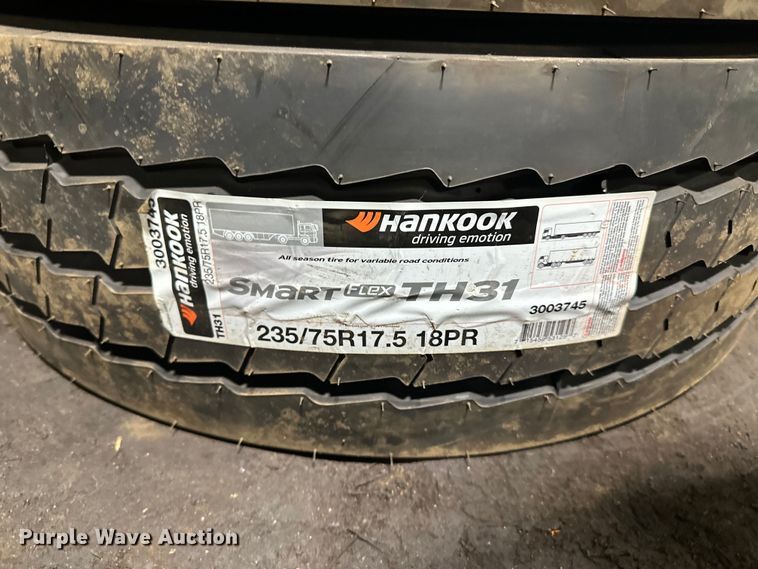 image for item DO3317 (2) Hankook Smart Flex TH31 235/75R17.5 tires