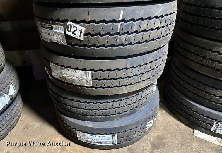 image for item DO3319 (8) Hankook Smart Flex TH31 215/75R17.5