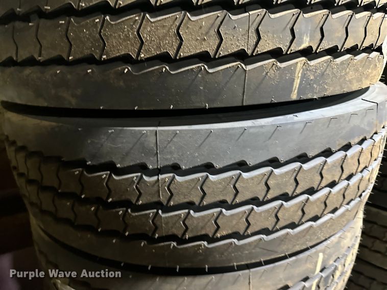 image for item DO3319 (8) Hankook Smart Flex TH31 215/75R17.5