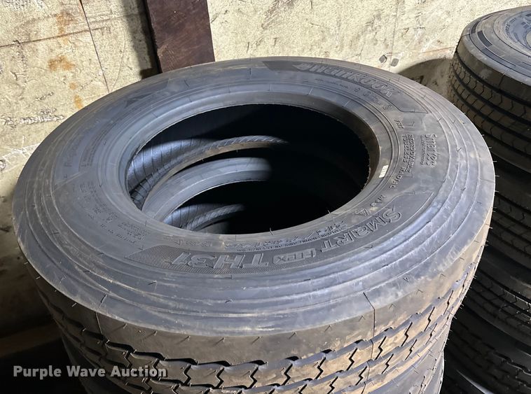 image for item DO3319 (8) Hankook Smart Flex TH31 215/75R17.5