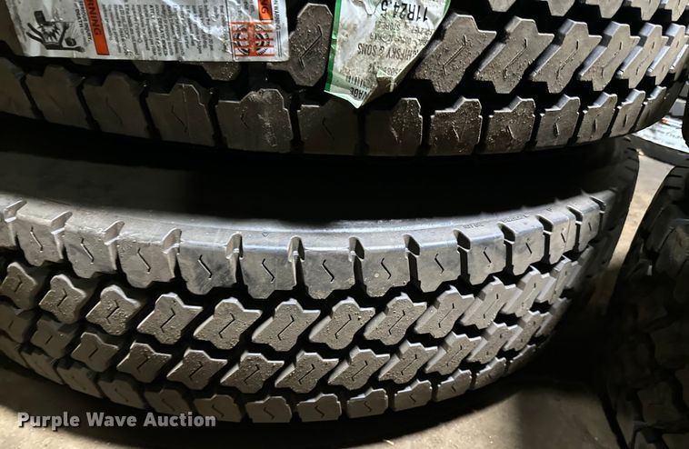 image for item DO3323 (2) 11R24.5 tires and wheels