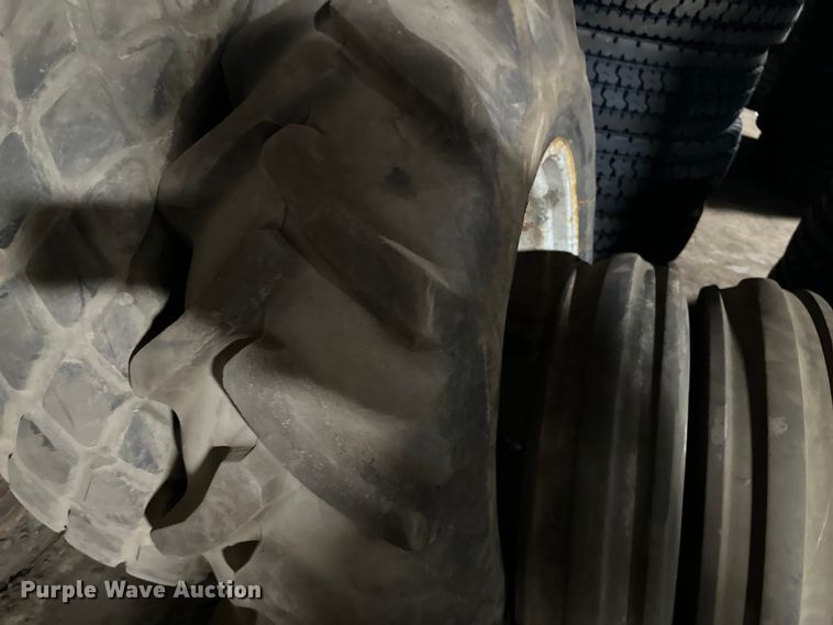 image for item DO3332 (4) tires and wheels