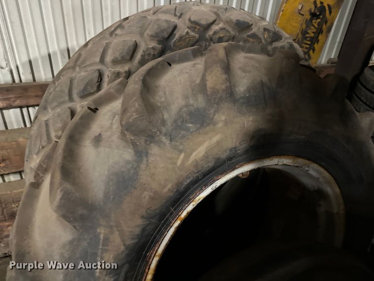 image for item DO3332 (4) tires and wheels