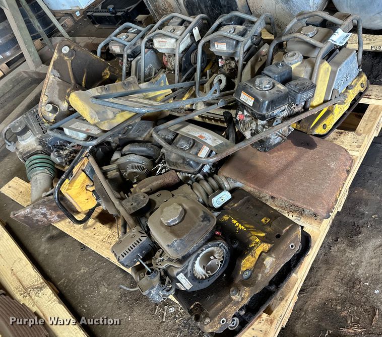 image for item DO3337 Wacker plate compactor parts