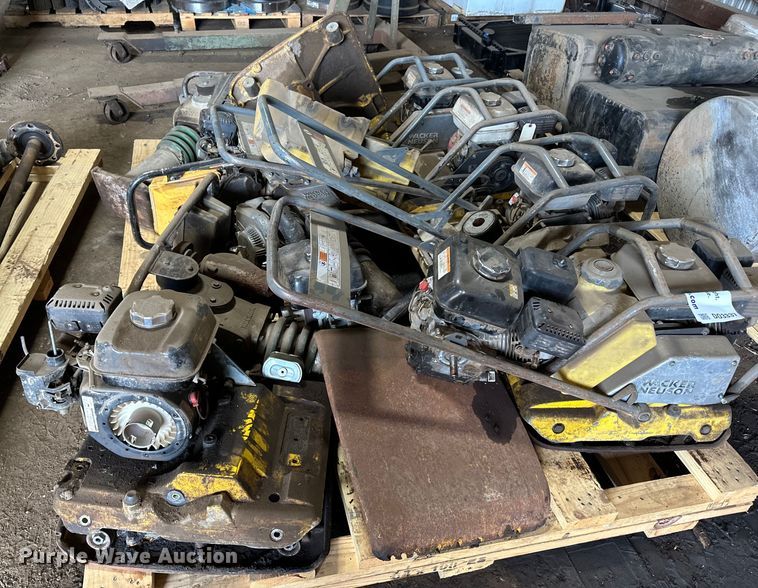 image for item DO3337 Wacker plate compactor parts