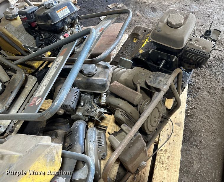 image for item DO3337 Wacker plate compactor parts