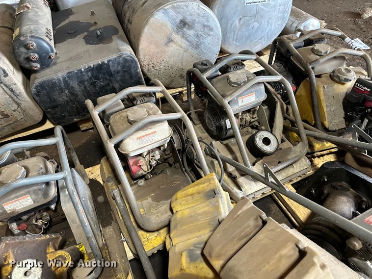 image for item DO3337 Wacker plate compactor parts