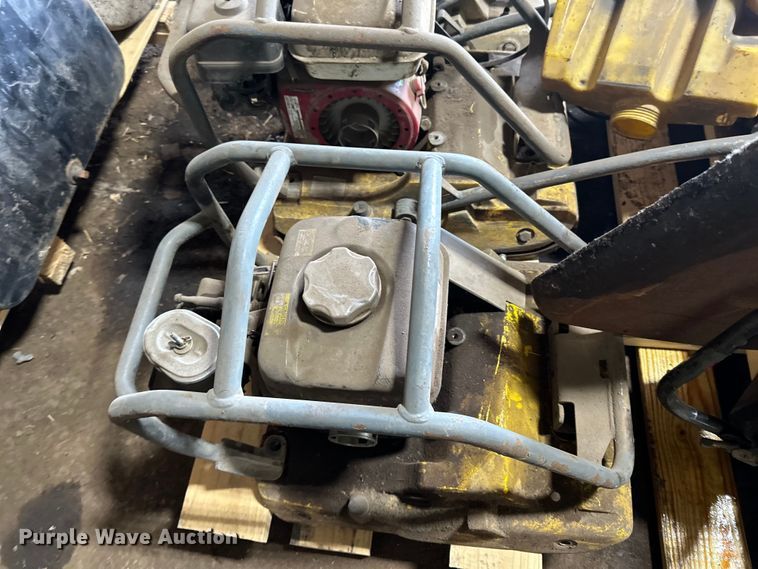 image for item DO3337 Wacker plate compactor parts