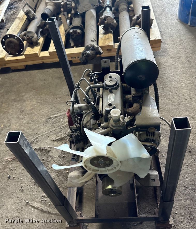 image for item DO3339 Kubota D1105 engine