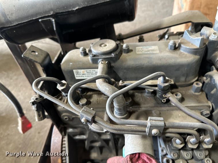 image for item DO3339 Kubota D1105 engine