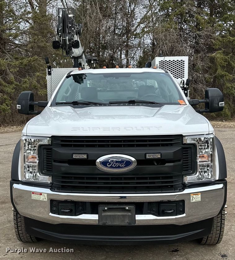 image for item DO3377 2018 Ford  F550 utility / service truck