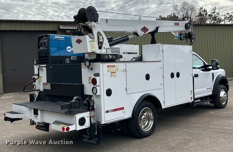 image for item DO3377 2018 Ford  F550 utility / service truck