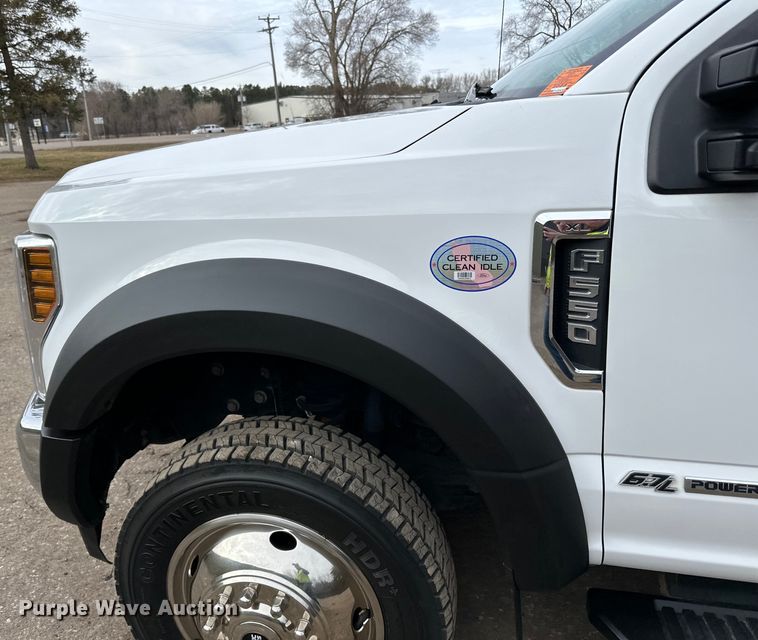 image for item DO3377 2018 Ford  F550 utility / service truck