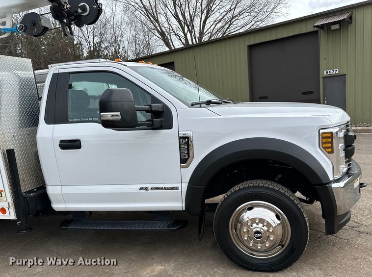 image for item DO3377 2018 Ford  F550 utility / service truck