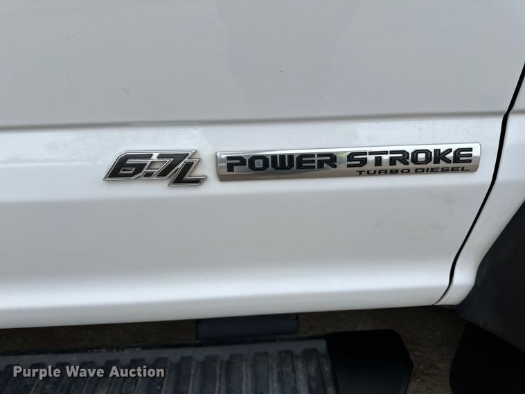 image for item DO3377 2018 Ford  F550 utility / service truck