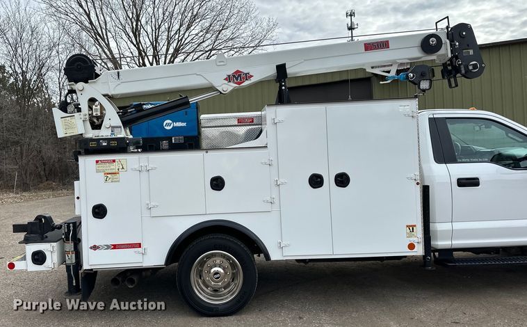 image for item DO3377 2018 Ford  F550 utility / service truck