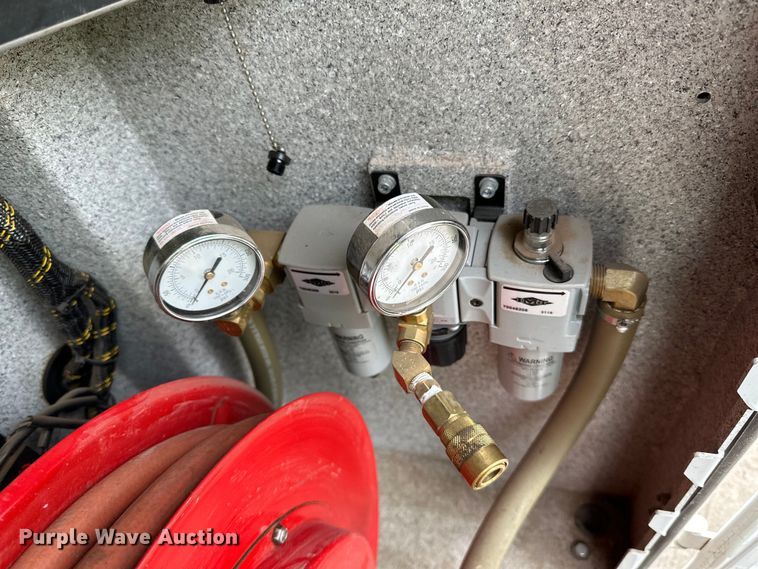 image for item DO3377 2018 Ford  F550 utility / service truck