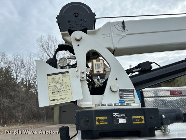 image for item DO3377 2018 Ford  F550 utility / service truck