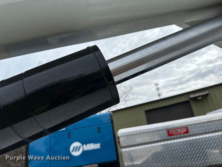 image for item DO3377 2018 Ford  F550 utility / service truck