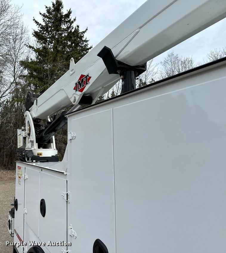 image for item DO3377 2018 Ford  F550 utility / service truck