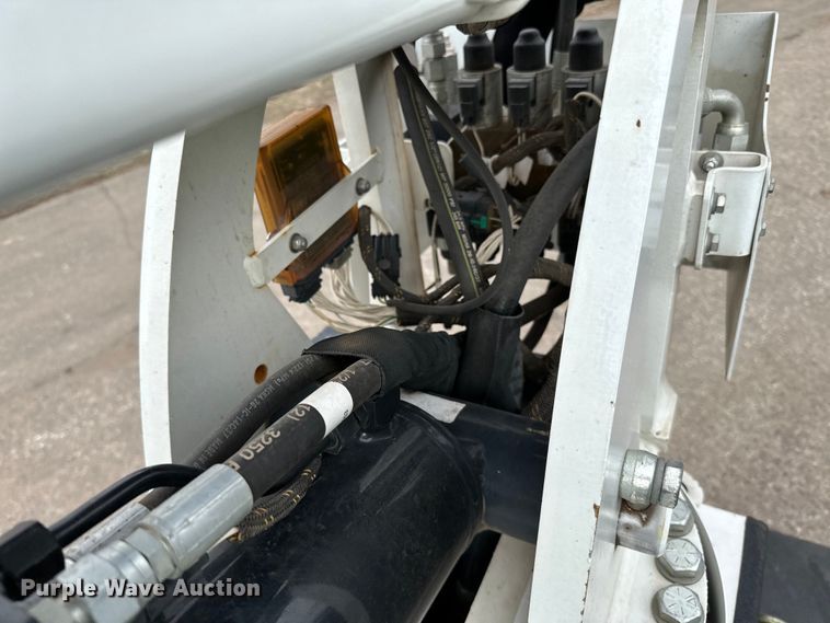 image for item DO3377 2018 Ford  F550 utility / service truck