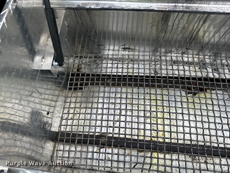 image for item DO3377 2018 Ford  F550 utility / service truck