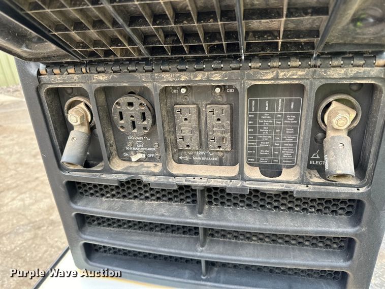 image for item DO3377 2018 Ford  F550 utility / service truck