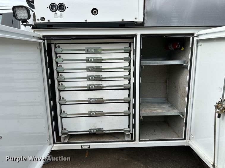 image for item DO3377 2018 Ford  F550 utility / service truck