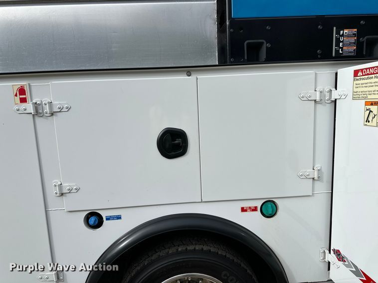 image for item DO3377 2018 Ford  F550 utility / service truck