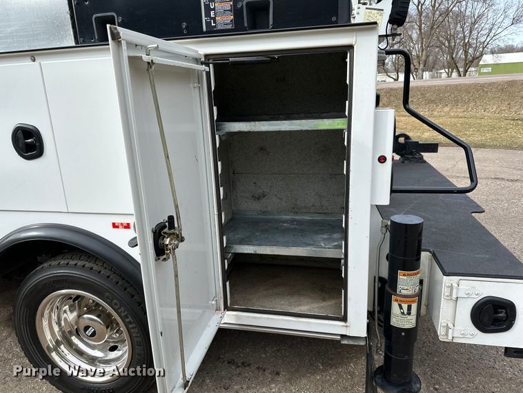 image for item DO3377 2018 Ford  F550 utility / service truck